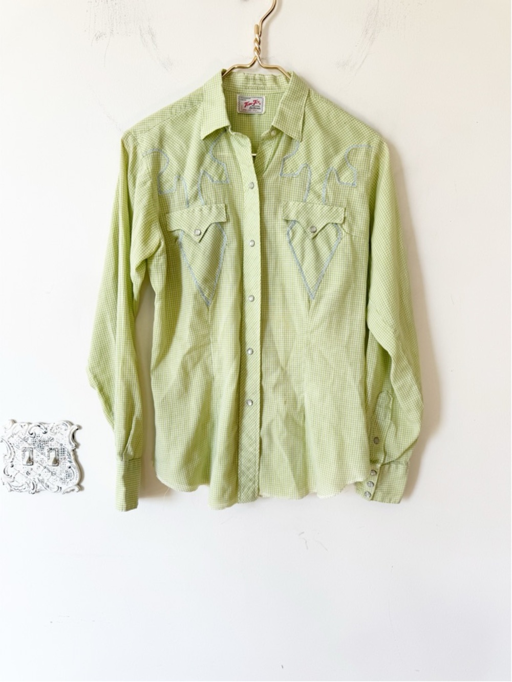 Tem Tex Vintage Green Gingham Embroidered Xtra Long Tails Western Shirt 15 / M